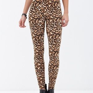 Cheetah print leggings